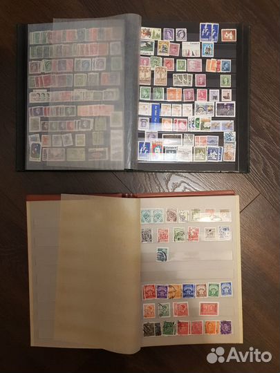 Два альбома с иностранными марками