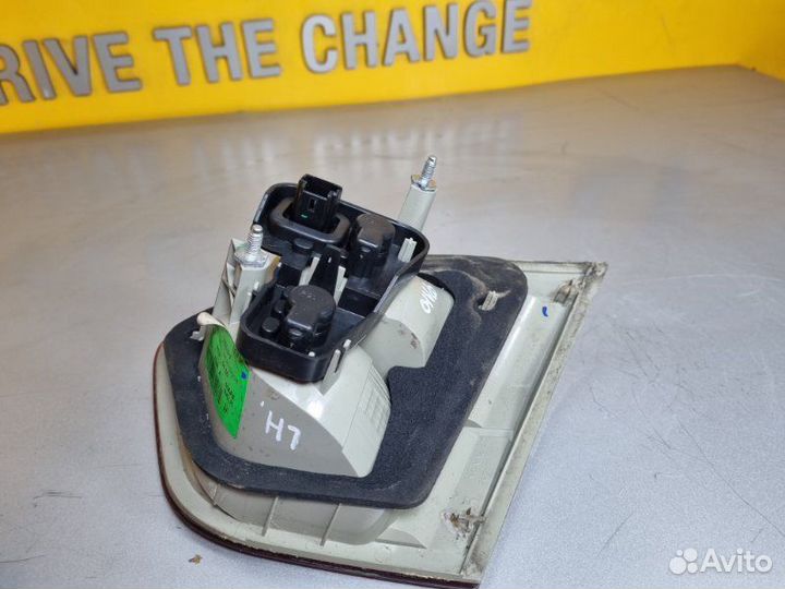 Фонарь крышки багажника задний левый Renault