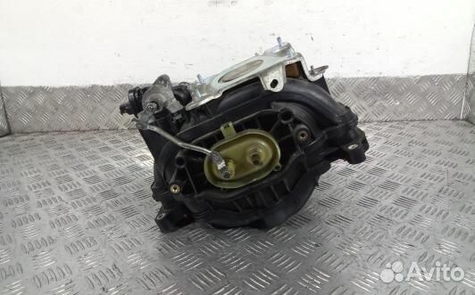 Впускной коллектор бензиновый lexus LS 4 (3KR09C60