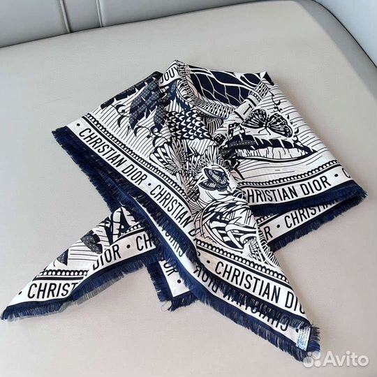 Шелковый платок Christian Dior 90
