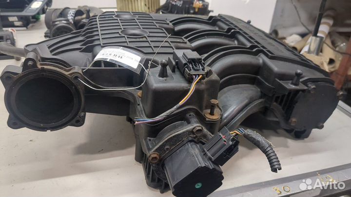 Коллектор впускной Chrysler Town-Country 2008