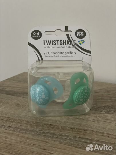 Детская силиконовая соска-пустышка Twistshake