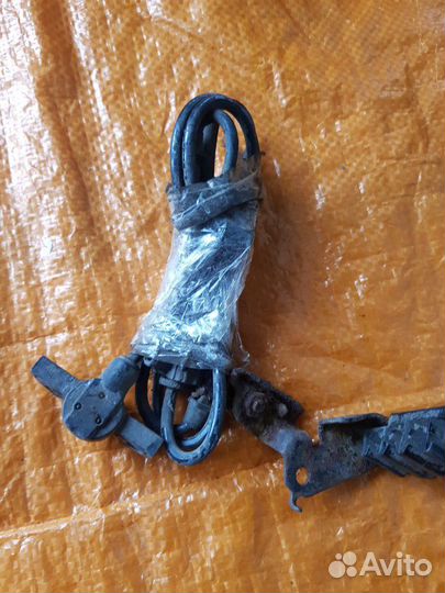 Задний левый датчик ABS Honda CR-V 1