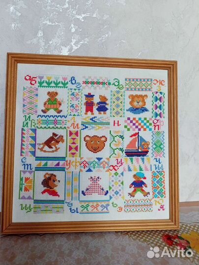 Вышитое панно крестиком