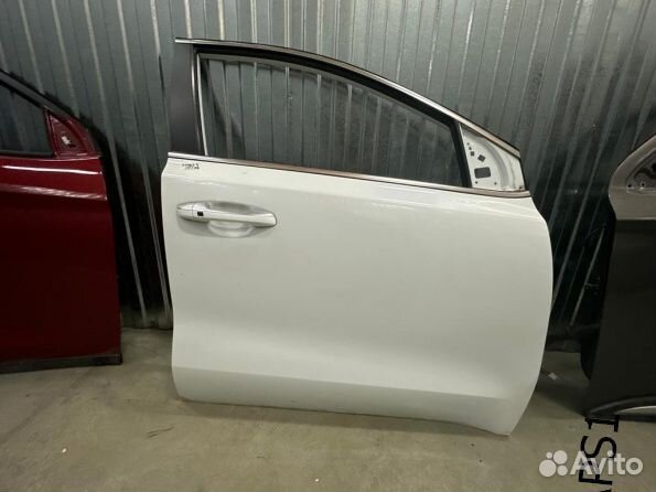Дверь передняя правая Киа Спортейдж 4 QL оригинал