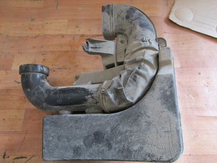 Резонатор воздушного фильтра Hyundai Solaris 1