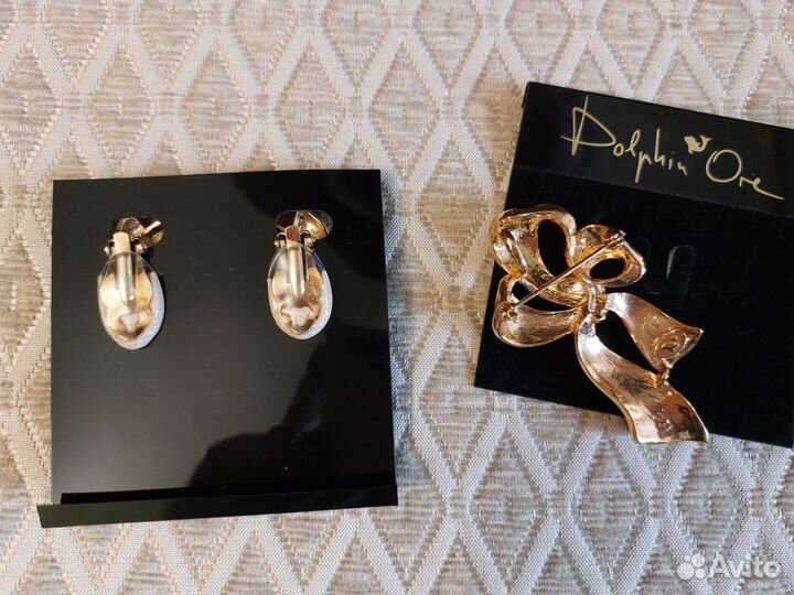 Винтажные комплекты и броши