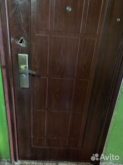 Дверь входная металлическая б/у