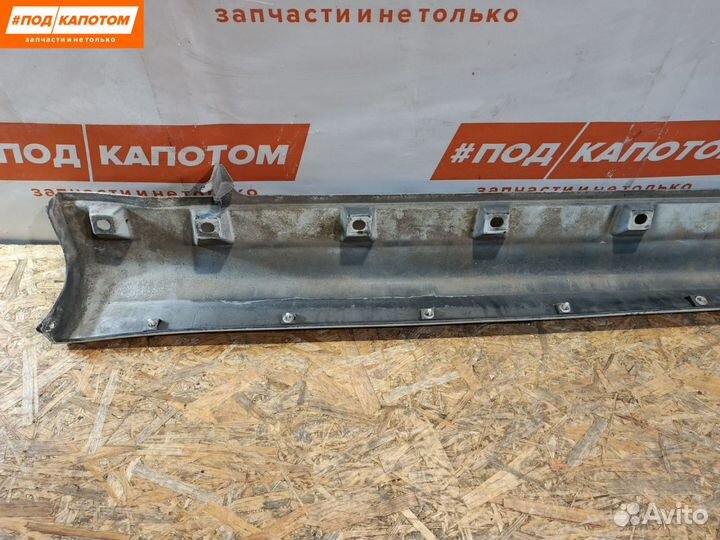 Накладка на порог правая Suzuki SX4 2007 7723180J1