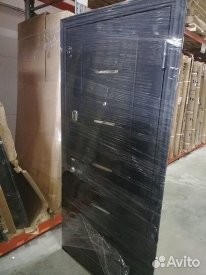 Входная стальная дверь