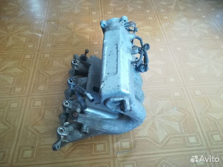 Впускной коллектор