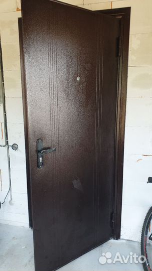 Дверь входная металлическая с терморазрывом