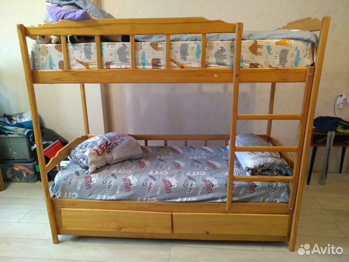 Двухъярусная кровать бу с матрасами
