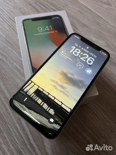 iPhone X, 64 ГБ