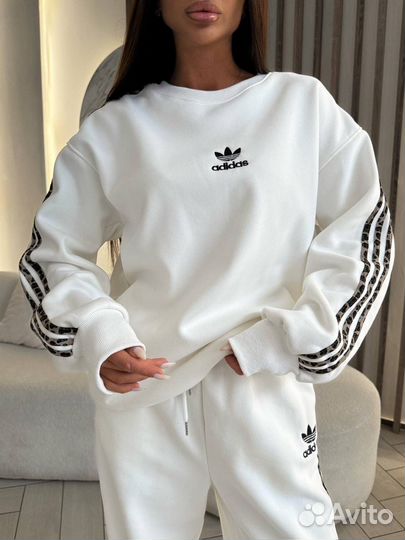 Топовый костюм утепленный Adidas