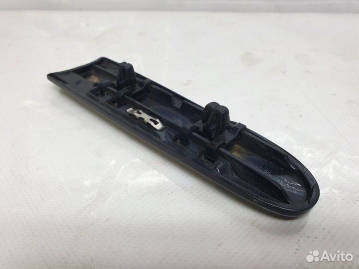 Накладка на крыло передняя правая Mercedes-Benz E