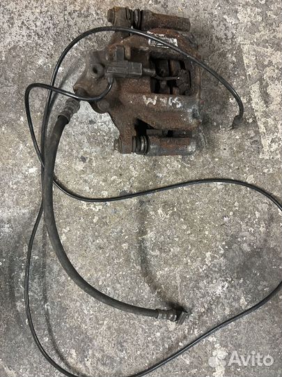 Суппорт задний правый Mercedes Sprinter W906