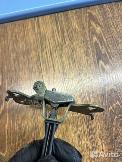 Трос замка багажника задний Volvo Xc90 внедорожник