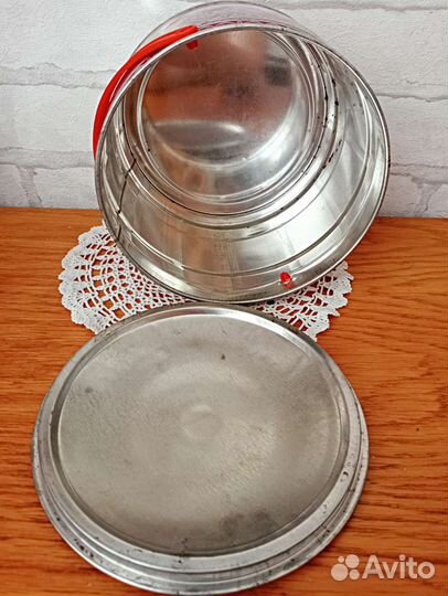 Жестяная банка для новогоднего подарка. Винтаж