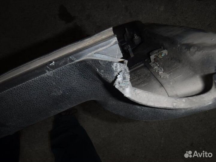 Обшивка двери передняя левая Ford Fusion fyjb 2005