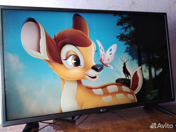 Телевизор LG 32LH570. SMART TV. WiFi