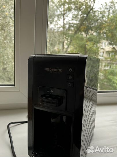 Кофемашина кофеварка redmond RCM-1527