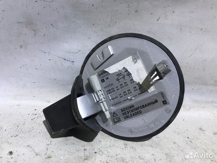 Лючок бензобака Opel Astra H Z16XE1 2007