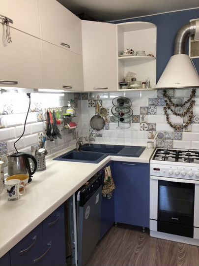 3-к. квартира, 72 м², 1/10 эт.