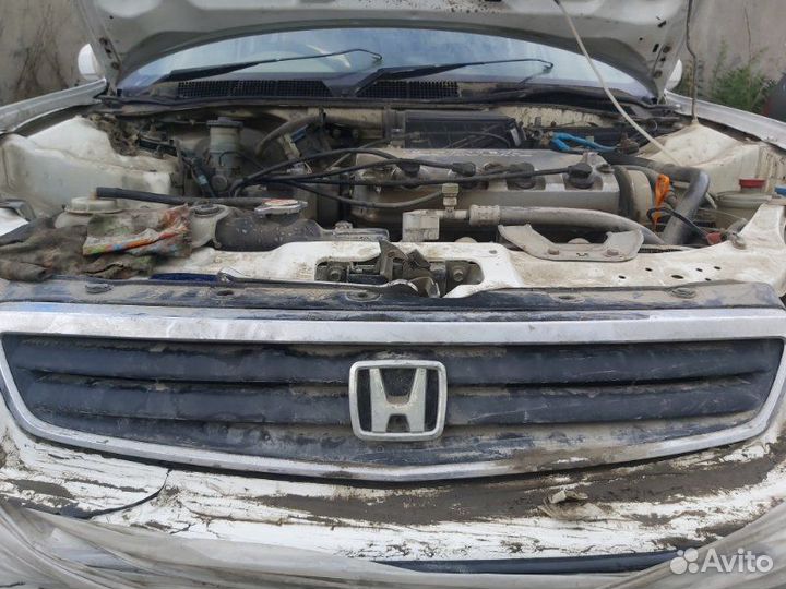 Решетка радиатора Honda Civic EK3 D15Z9 2000