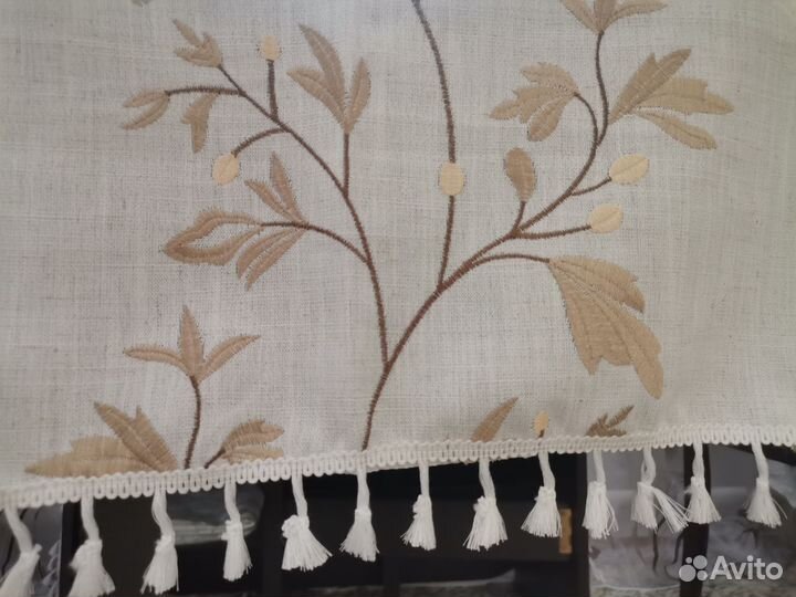 Скатерть льняная с вышивкой 140*240