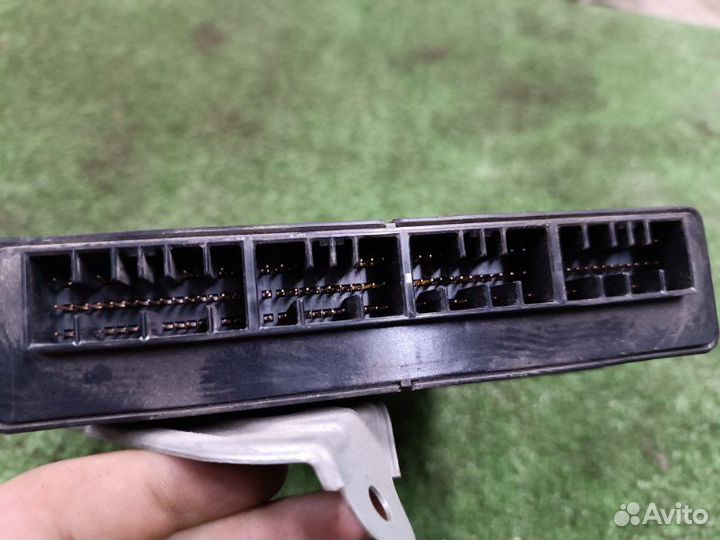 Блок управления двигателем Mitsubishi Outlander