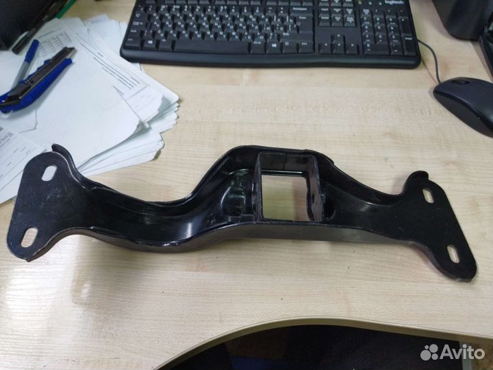 Траверса кпп ваз 2121 5-ти ступка