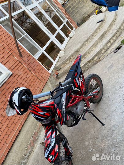 Кроссовый мотоцикл