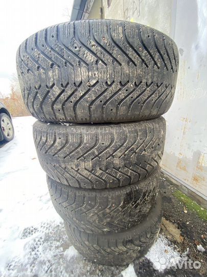 Goodyear UltraGrip 500 255/55 R18 109
