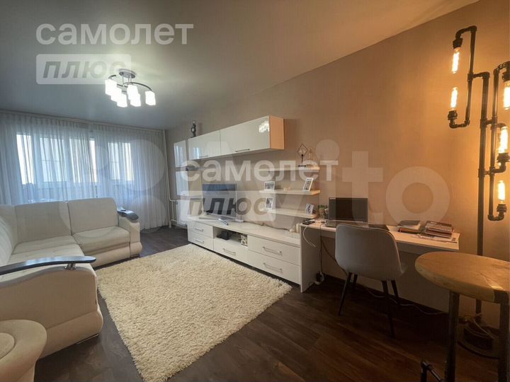 2-к. квартира, 61 м², 2/5 эт.