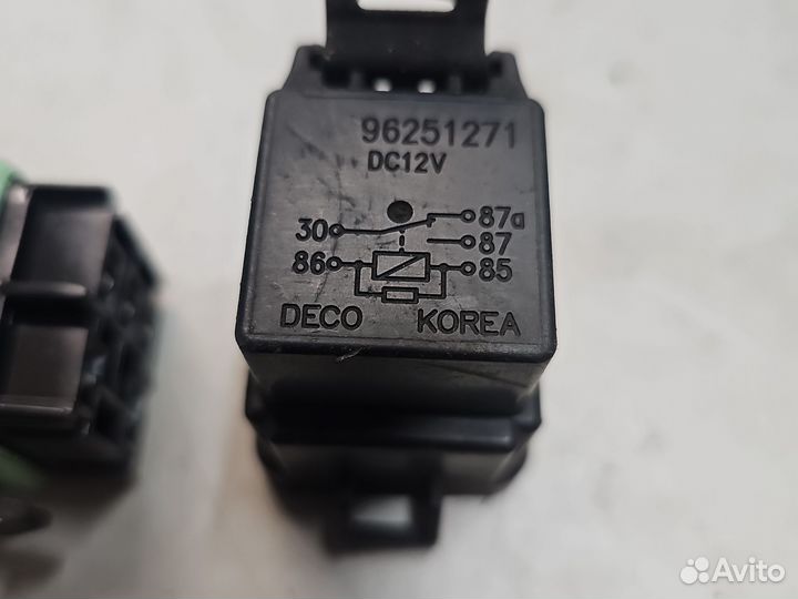 Реле вентилятора двигателя 96251271 kia ceed jd