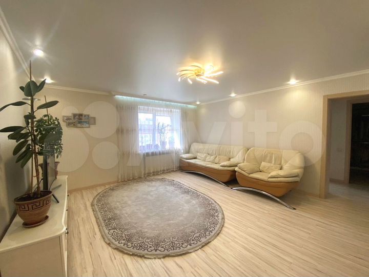 3-к. квартира, 98,3 м², 8/10 эт.