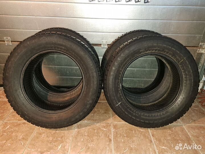 Nokian Tyres Hakkapeliitta 7 SUV 235/65 R17 105T