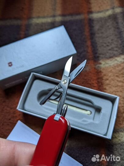 Нож-брелок Victorinox Signature 58mm