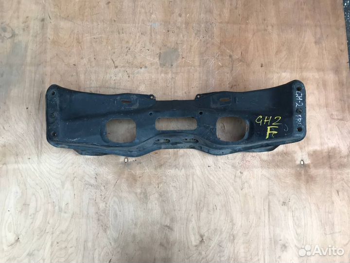 Передняя балка подрамник Legacy Forester Impreza