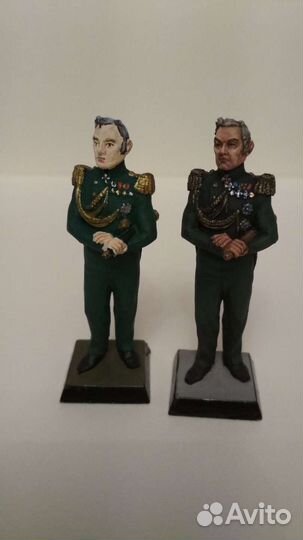 Солдатики оловянные, разная роспись