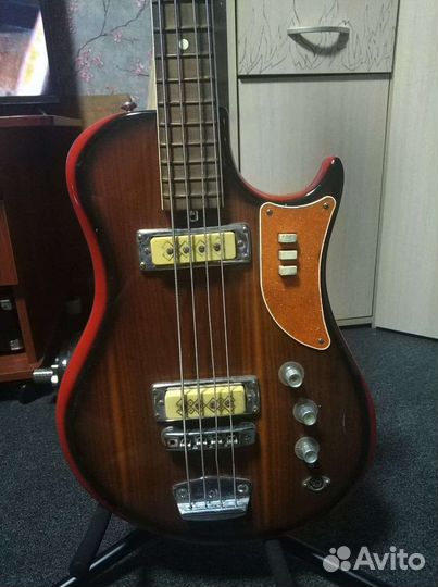 Бас гитара урал