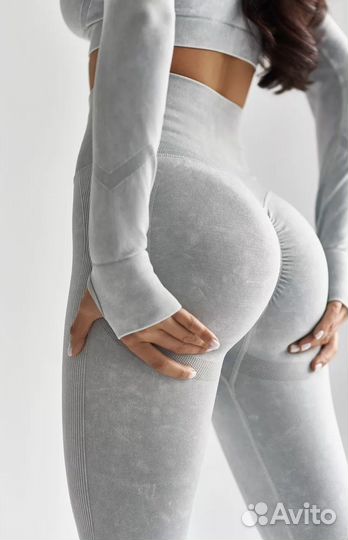 Спортивный костюм женский