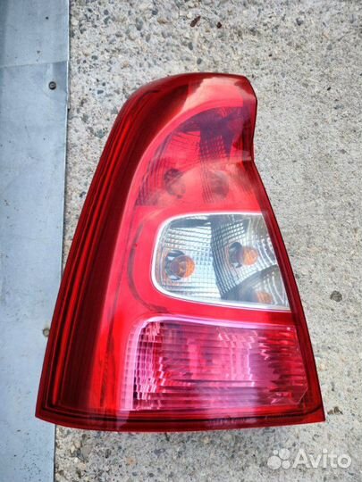 Фонарь задний левый Renault Logan седан 1.6 K7M