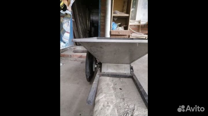 Дробилка, давилка для винограда