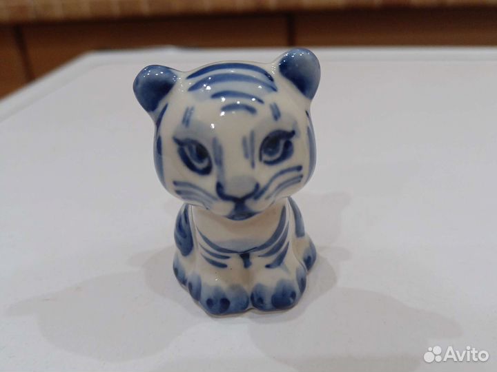 Гжельские сувениры 3 шт, фарфор, одним лотом