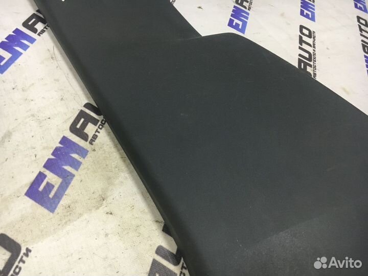 Накладка центральной стойки левая Рено Меган 2