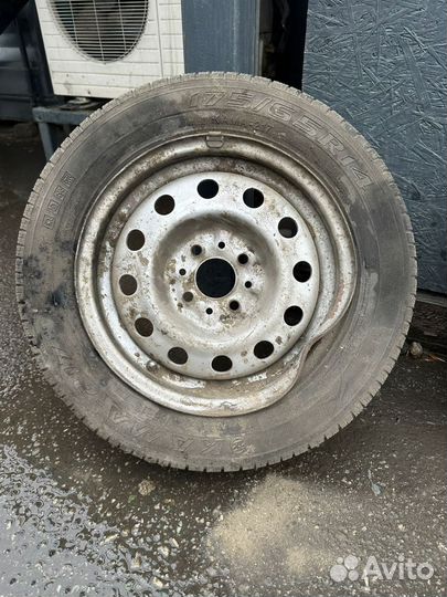 AMP Mud Terrain Attack M/T 14.75/180 R14