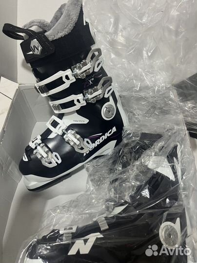 Горнолыжные ботинки