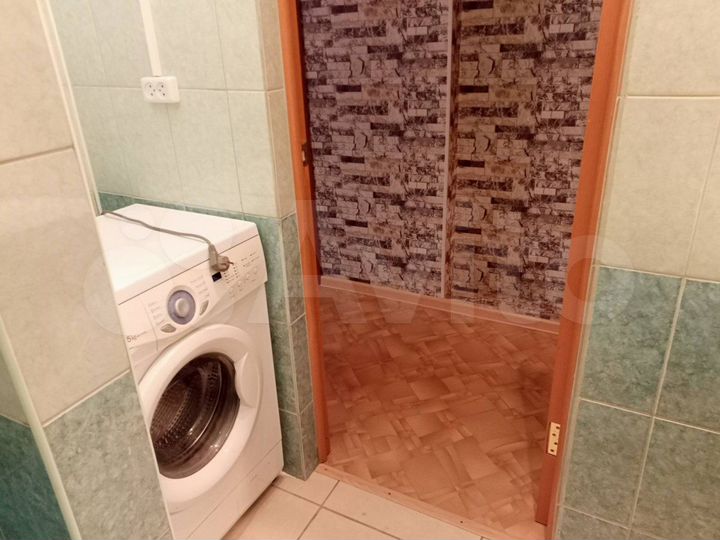 2-к. квартира, 60 м², 1/2 эт.